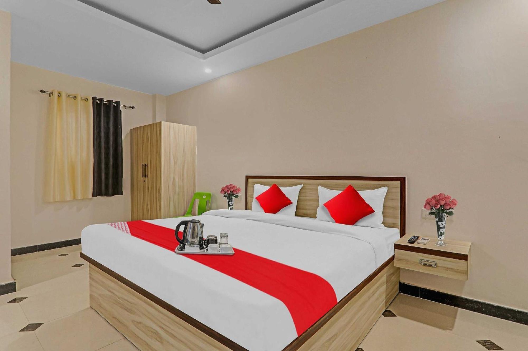 Guest House Rr Inn Gorakhpur Exterior photo